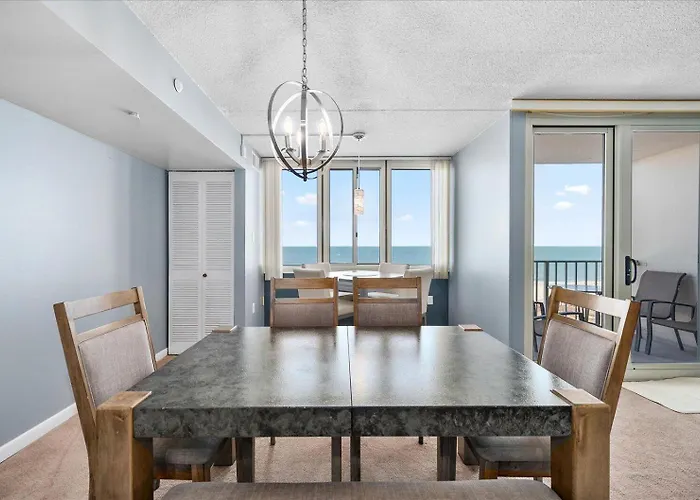 Direct Ocean Front 3 Bedroom In Quay With Indoor & Outdoor Pools! *