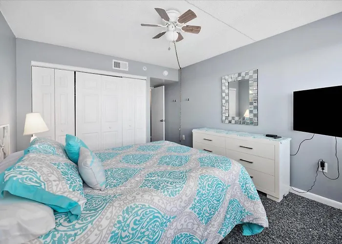 Direct Ocean Front 3 Bedroom In Quay With Indoor & Outdoor Pools! *