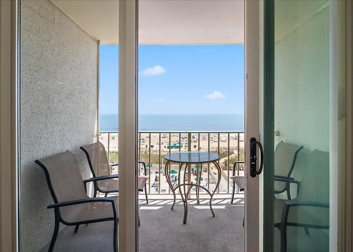 Direct Ocean Front 3 Bedroom In Quay With Indoor & Outdoor Pools! * Ocean Stadt