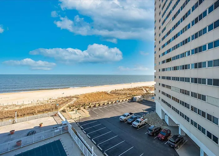 Direct Ocean Front 3 Bedroom In Quay With Indoor & Outdoor Pools! *