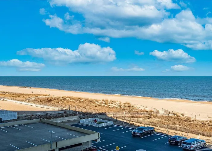 Direct Ocean Front 3 Bedroom In Quay With Indoor & Outdoor Pools!
