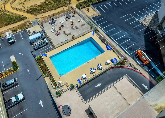 Direct Ocean Front 3 Bedroom In Quay With Indoor & Outdoor Pools! Ferienhaus