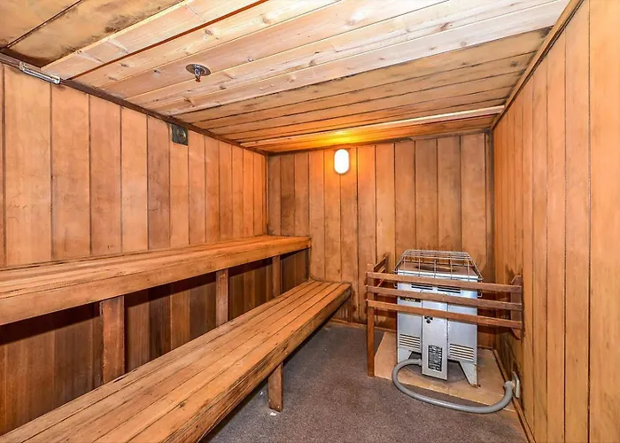 Direct Ocean Front 3 Bedroom In Quay With Indoor & Outdoor Pools! * Ocean Stadt